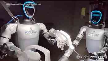 WATCH:  Humanoid robots step up to the operating table