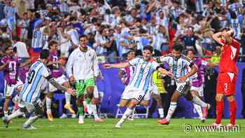 Argentinië naar halve finales op WK na verlenging tegen tiental Zwitserland