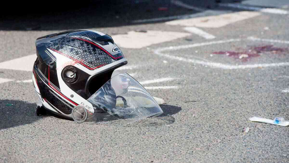 Bei Gruppenausflug in Bayern: Motorradfahrer (25) bei Unfall schwer verletzt