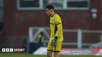 Bristol Rovers keeper Ward joins Walsall