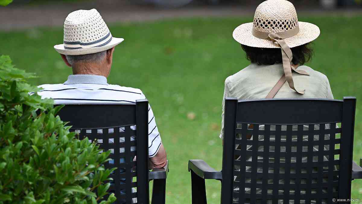 So groß sind die Unterschiede : Neue Auswertung zeigt, Rentner bekommen deutlich weniger als Pensionäre