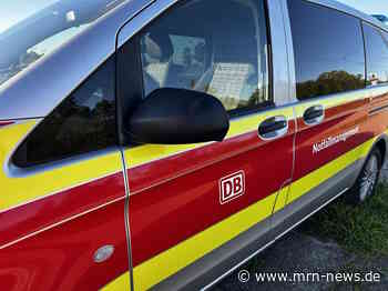 Leingarten – Drama am Bahnübergang: Zug erfasst Mutter mit Kinderwagen – Frau stirbt