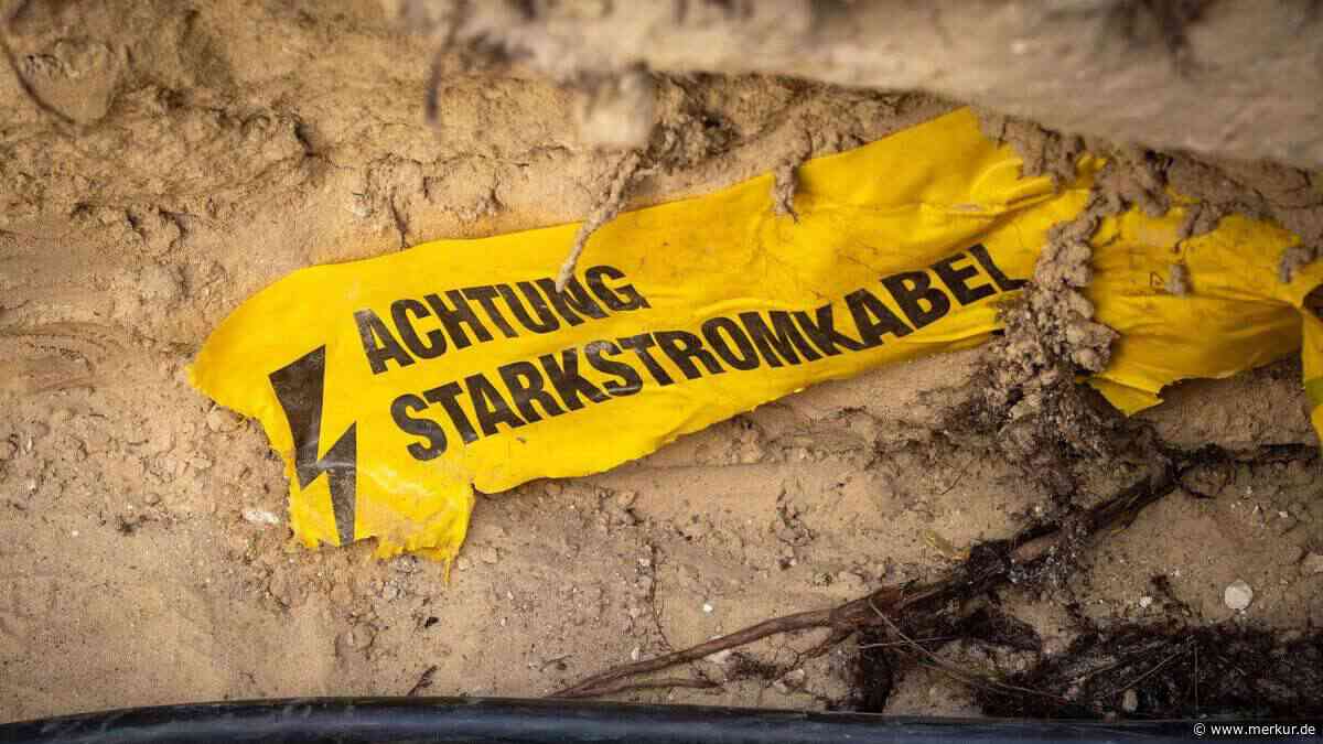 Unterhaching zeitweise ohne Strom – Bürgermeister beruhigt „kein Brandanschlag“