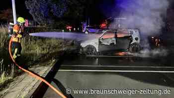 E-Auto brennt in Braunschweiger Autohaus – Feuerwehr muss zweimal ausrücken