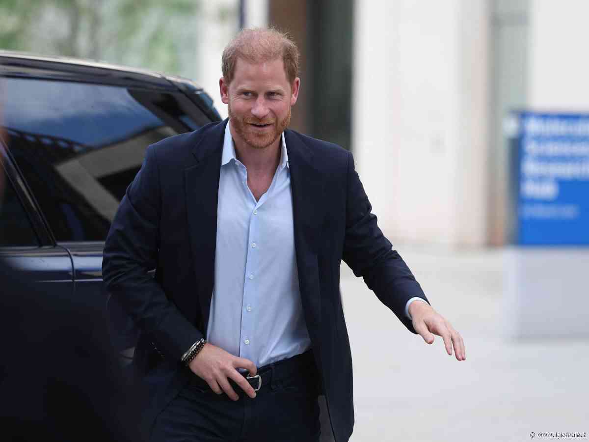 "Mi ha dato una pillola bianca", l'articolo choc della giornalista fa tremare il Principe Harry