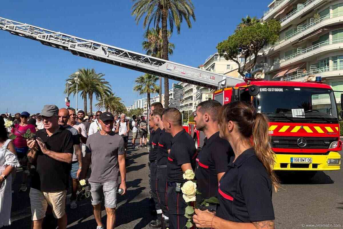 « On ne s’attendait pas à ça... » : l’émotion des sapeurs-pompiers à Nice, applaudis et remerciés par la foule reconnaissante sur la promenade des Anglais