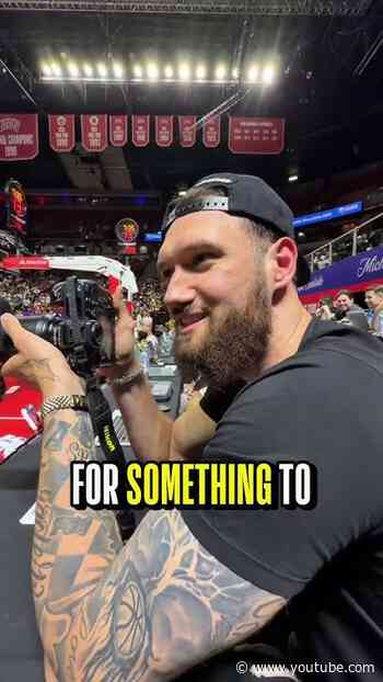 Sandro Mamukelashvili is the newest NBA photographer 📸