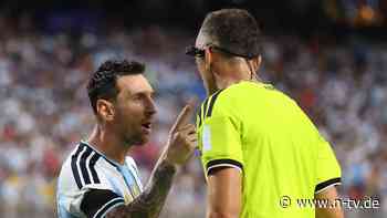 Laut Lippenlesern: Lionel Messi soll Viertelfinal-Schiri eine Ansage gemacht haben