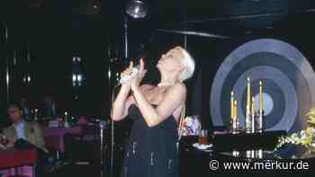 „Eine markante Stimme ist verstummt“: Trauer um schillernde Film- und Schlager-Künstlerin