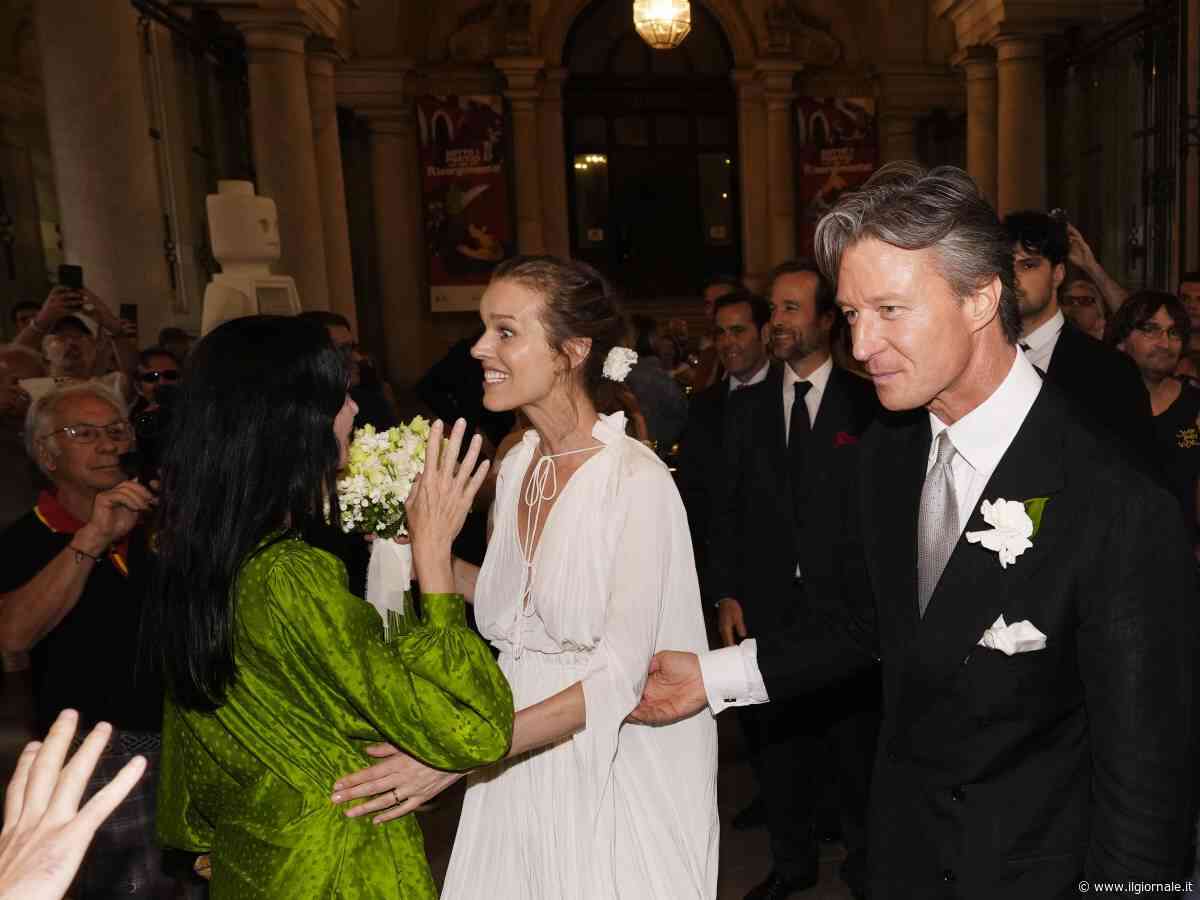 Eva Herzigova e Gregorio Marsiaj si sono sposati: dopo oltre vent’anni d'amore e tre figli la coppia ha detto sì a Torino