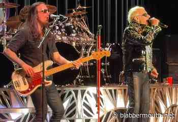New DAVID LEE ROTH Bassist SEAN MCNABB: 'My Boss Is Awesome'