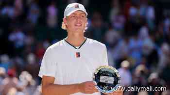 Aussie tennis legend Lleyton Hewitt watches on as his son suffers Wimbledon heartbreak
