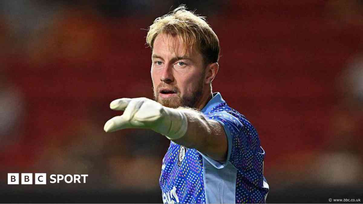 Sheff Wed sign Bristol City goalkeeper Lumley