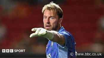 Sheff Wed sign Bristol City goalkeeper Lumley