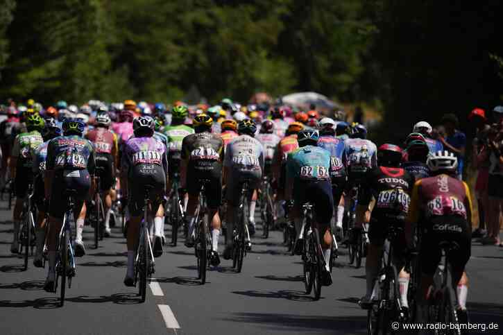 Fast 40 Grad: Van der Poel gewinnt Hitze-Etappe bei Tour