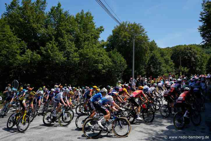Van der Poel gewinnt Hitze-Etappe der Tour im Zentralmassiv