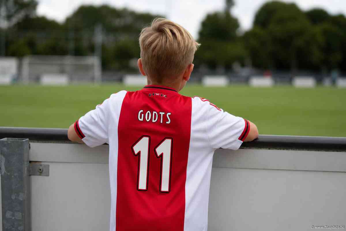 Kind (8) bedreigd tijdens oefenduel om Ajax-shirt: 'Je hart breekt'