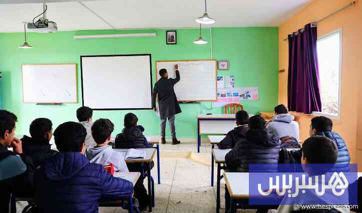 أساتذة يحتجون للمطالبة بـ"عطلة السبت" وتقل