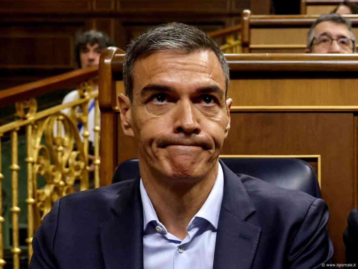 Il flop del piano di Sanchez per regolarizzare i migranti. Un terzo delle domande ha documenti falsi