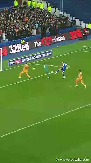 4 hands is better than 2 🤪🧤 #football #efl #qpr