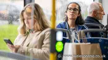 'Entitled' man confronted for not using headphones on bus - but he doesn't see issue