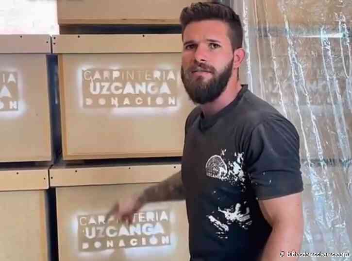 Carpintero venezolano desmintió rumores de su arresto tras donar urnas a las víctimas en La Guaira
