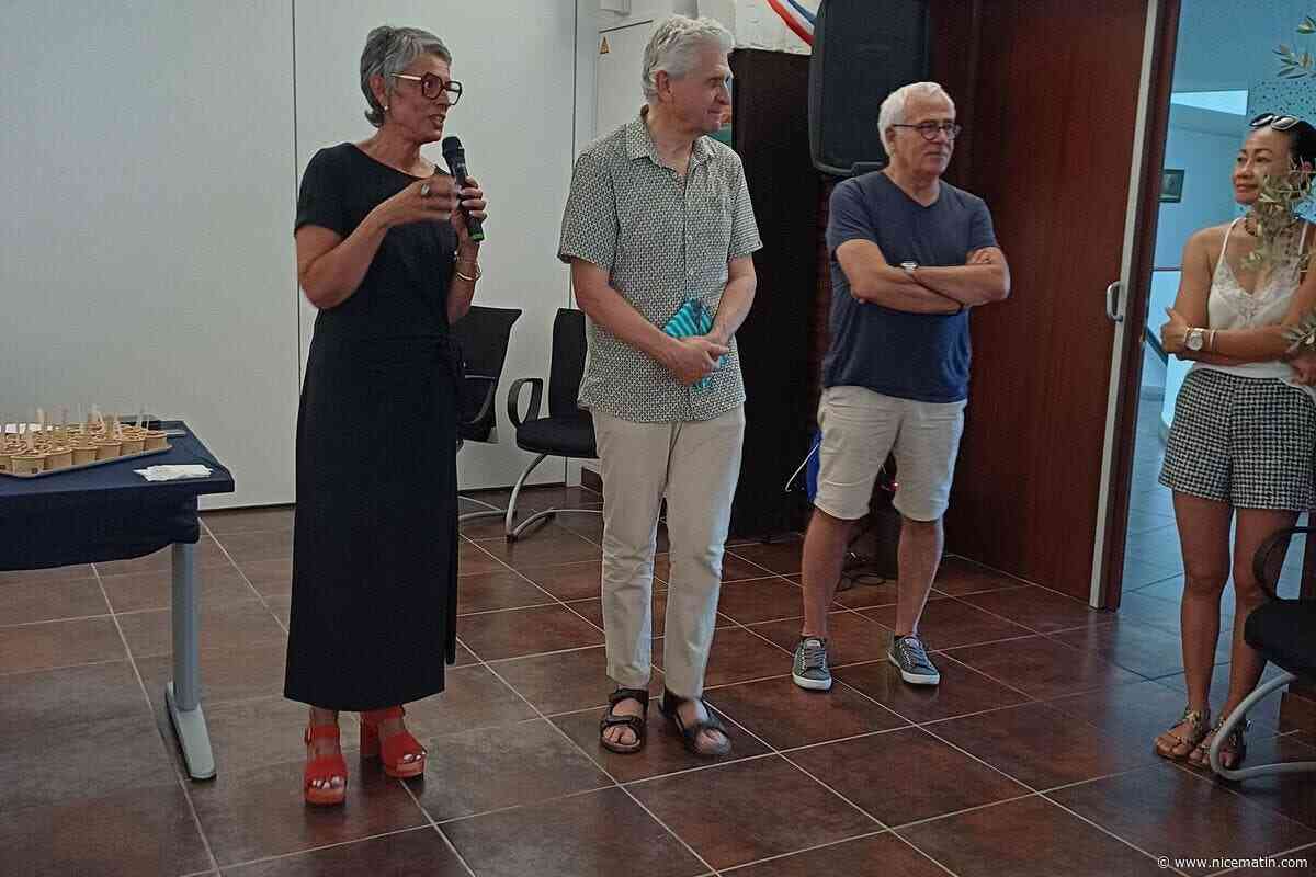« Les cahiers se referment, les tableaux s’effacent, il est temps de tourner une belle page » : à Flayosc, l’émouvant au revoir àJean-Luc Pitra, professeur des écoles qui part à la retraite