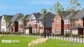Differing views on plans for 800 homes