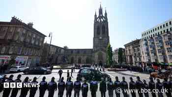Hundreds at cathedral for police officer's funeral
