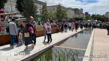 Owners told 'don't let dogs wee' in new water feature