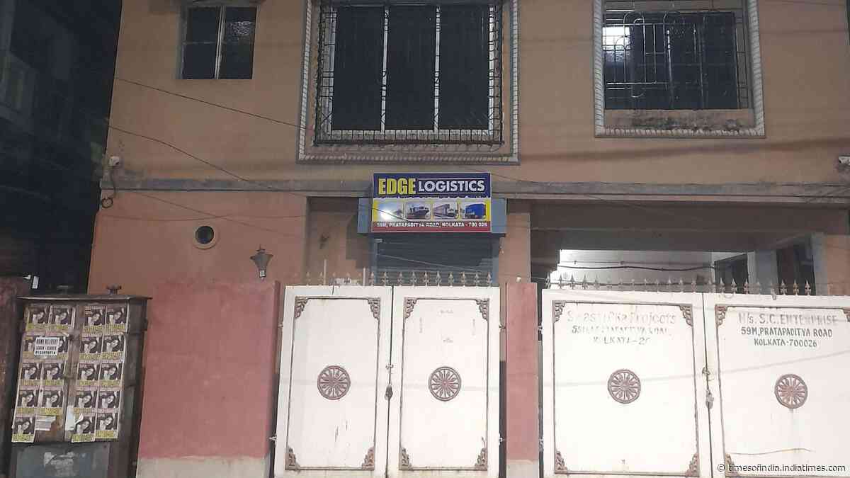 Fraudsters flee with Rs 2 crore in Kolkata after fake cop raid