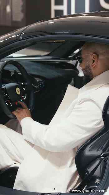 A special visit by @therealswizzz to his #FerrariSF90XXSpider on display at the #MuseoEnzoFerrari.