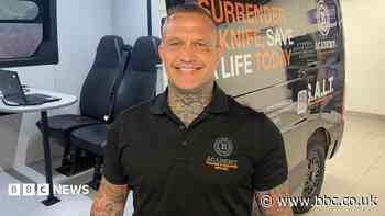 Veterans unveil knife amnesty van to tackle crime