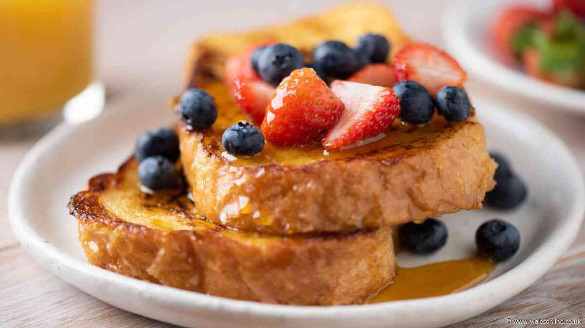 French toast will be tastier if you stop frying it and use baker’s simpler method