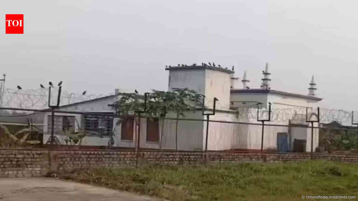 Entry to 136-year-old Kolkata airport mosque stopped indefinitely; here's why
