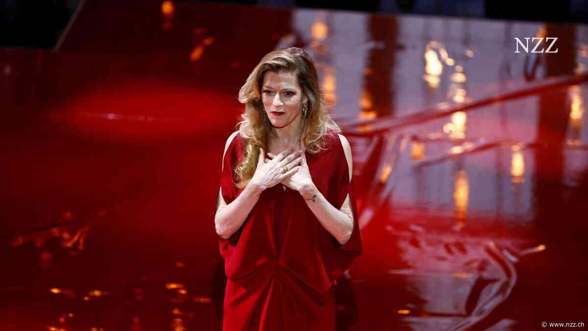 Schauriger Jahrmarkt: Barbara Hannigan entlarvt den Mythos des «American Dream»