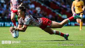 Leigh hold off Castleford to boost play-off hopes