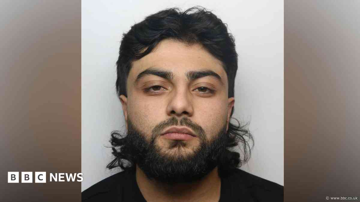 Police launch manhunt after city shooting