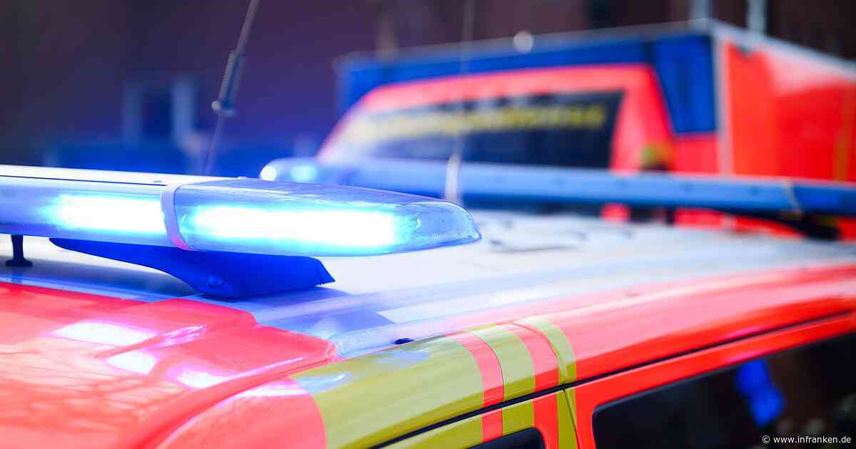 Michelau: Autofahrer nach Lkw-Kollision schwer verletzt - Vollsperrung