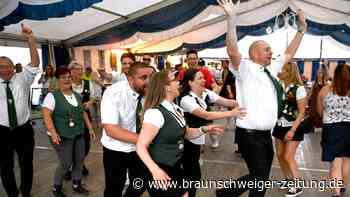 Velpke ganz im Zeichen des Schützenfestes: Stimmungsvolle Bilder vom Partysamstag