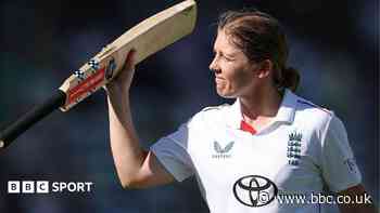 England facing defeat in Knight & Beaumont's farewell