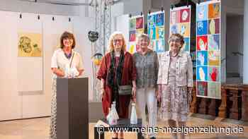„Sturmwind“-Ausstellung: Maria-Magdalena-Schau lockt viele Besucher in Freisinger Kirche