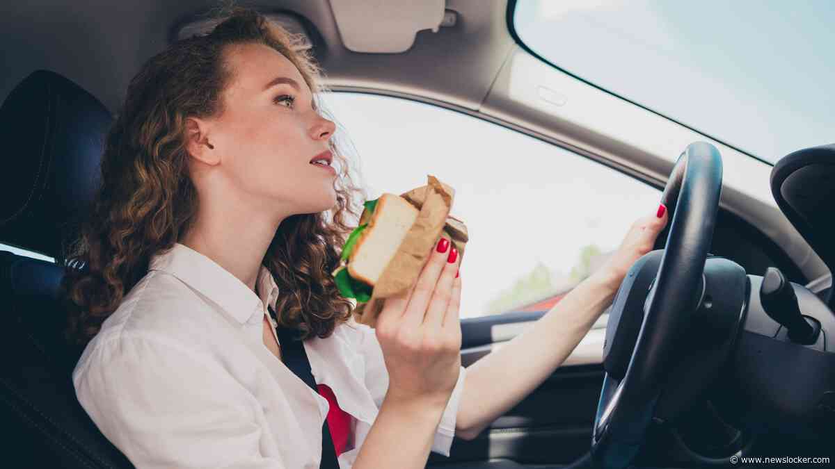 Opvallende boetes in Europa: hier is een broodje eten achter het stuur verboden