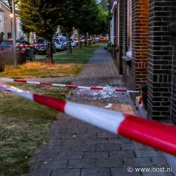 112 Nieuws: Explosie bij woning in Enschede | Vertraging A1 Deventer na ongeluk