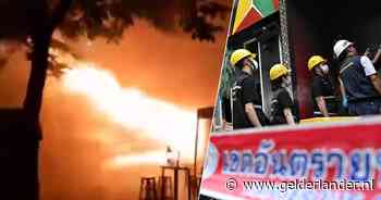 Beelden van gigantische steekvlam duiken op na cafébrand Bangkok