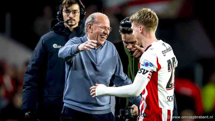 Mart (73) regelt alles voor nieuwe PSV-spelers: 'Kunnen me altijd bellen'
