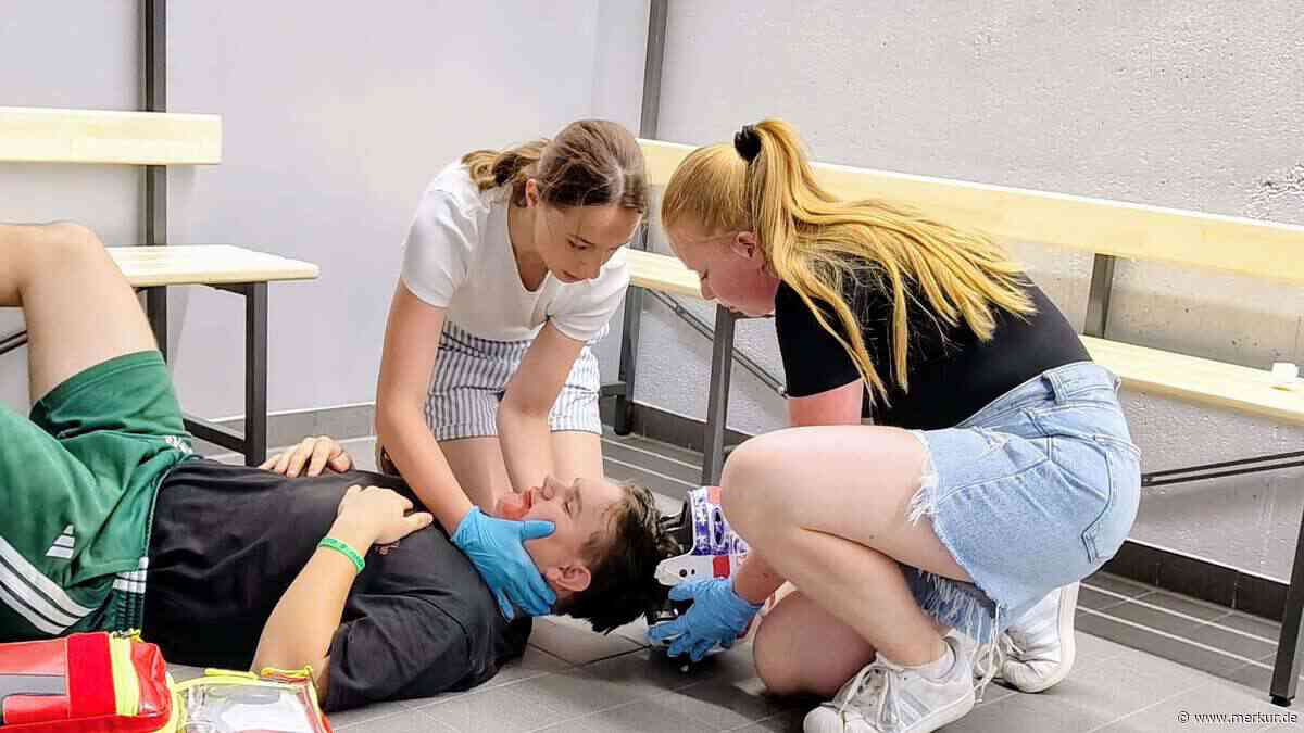 Wettbewerb der jungen Retter: Bayerische Schulsanitäter-Teams kämpfen an Schule um den Titel