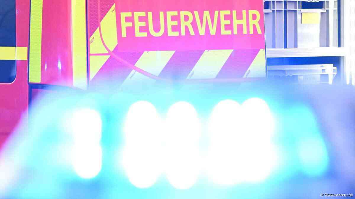 Brand in Wohncontainer: Nachbarn retten 49-Jährigen – Er liegt schlafend in Toilette