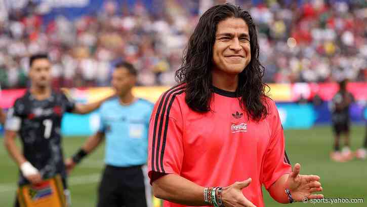 Ted Lasso actor Fernandez makes professional debut