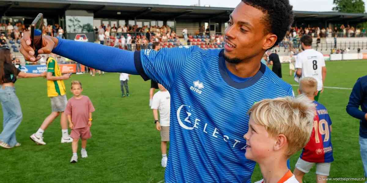 Jongen met Ajax-tenue (8) bedreigd: 'Hij begon te huilen, wil nooit meer terug'